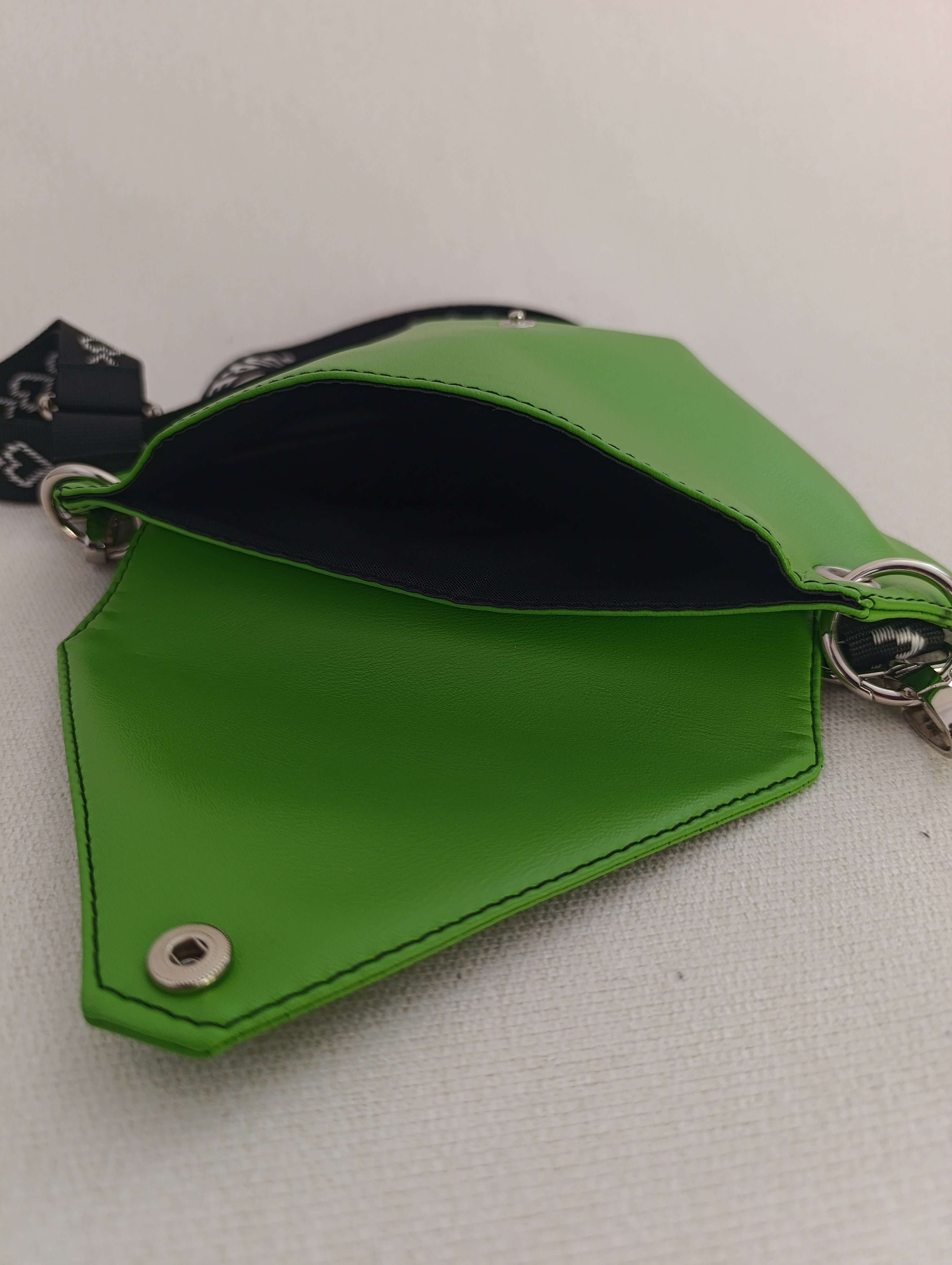 MANTA MINI- ZIELONE JABŁUSZKO