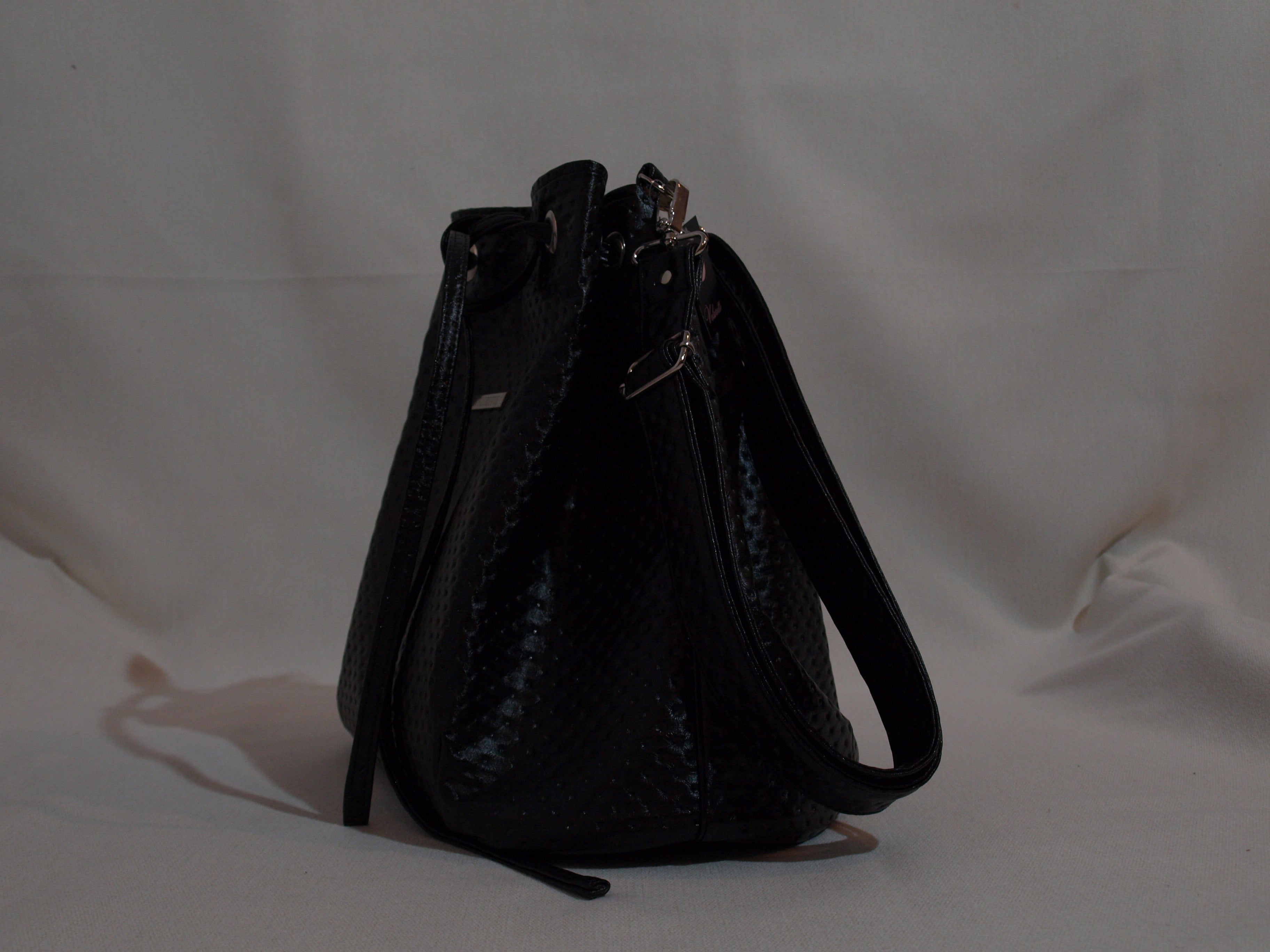 BUCKET BAG