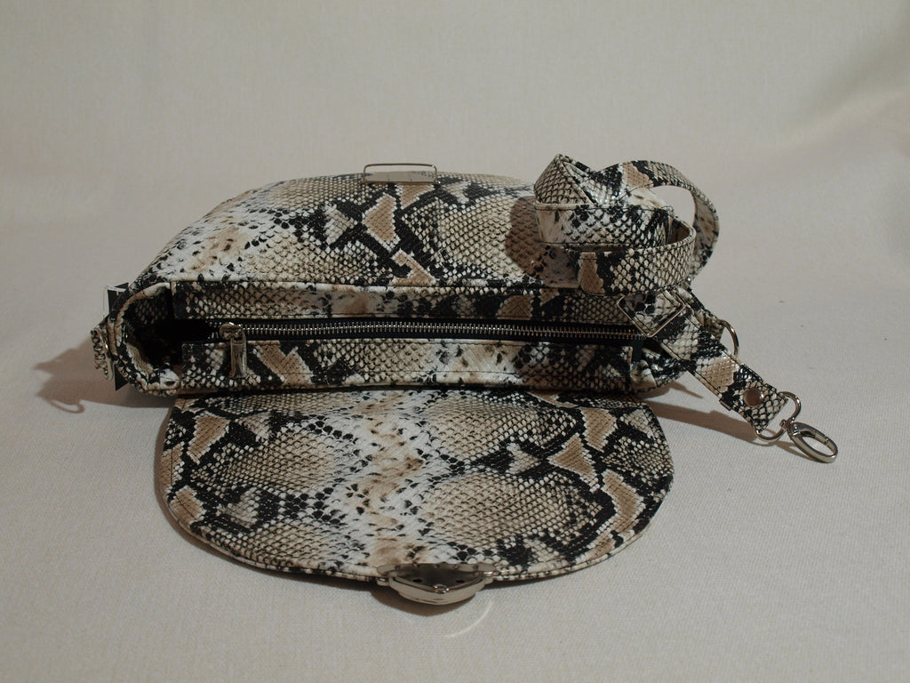 PÓŁOKRĄGŁA Z KLAPKĄ