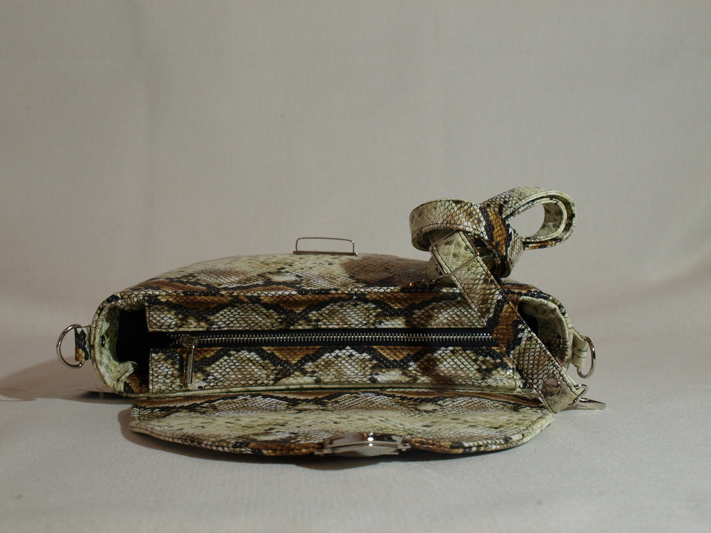 PÓŁOKRĄGŁA Z KLAPKĄ